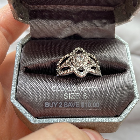 Dillard’s size 8 ring. FREE shipping! - Picture 3 of 3